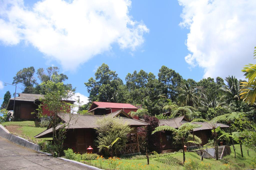 Highland Resort & Nature Tours Tomohon Exterior photo