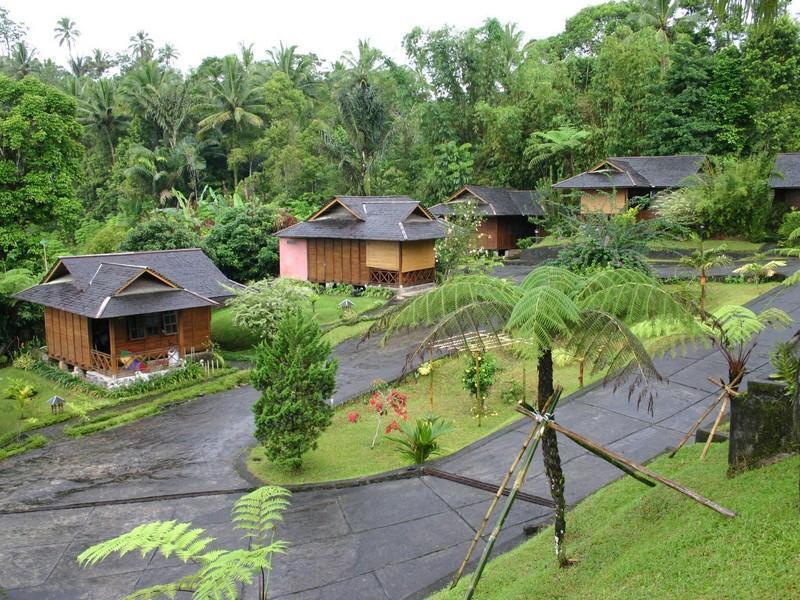 Highland Resort & Nature Tours Tomohon Exterior photo