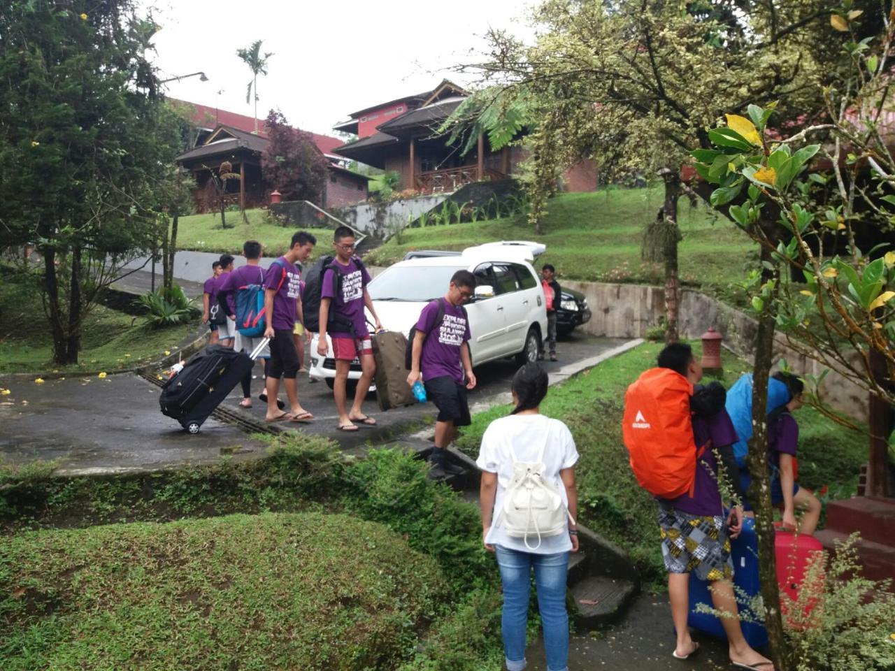 Highland Resort & Nature Tours Tomohon Exterior photo