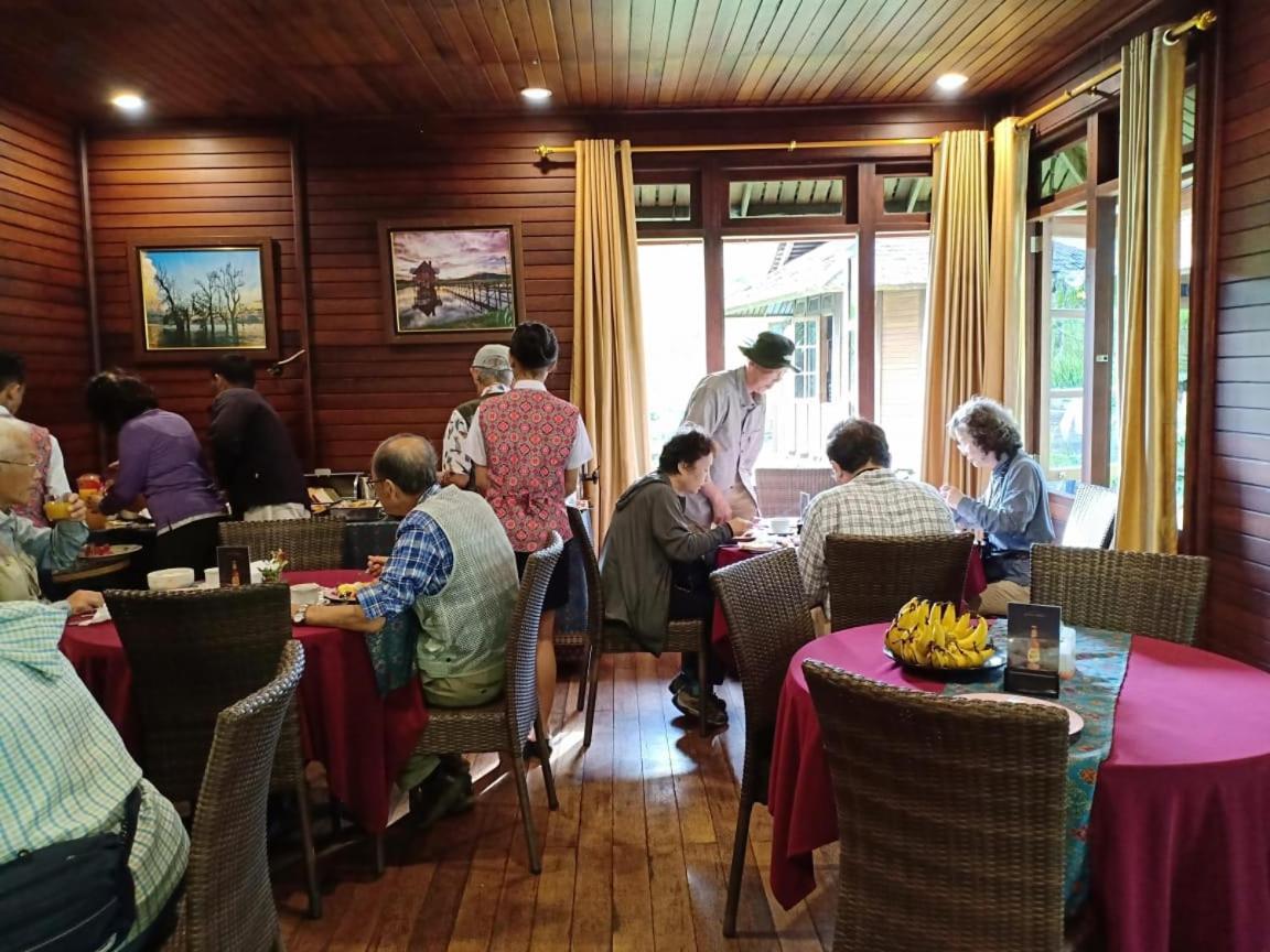 Highland Resort & Nature Tours Tomohon Exterior photo